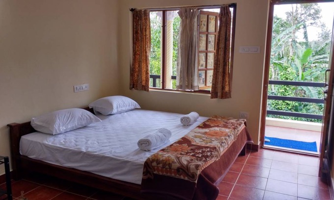Virarajendrapet Resort | Private room ∙ 3 guests