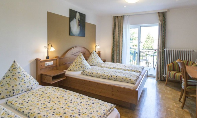 Wolfenweiler Resort | Private room ∙ 1 bedroom ∙ 4 guests