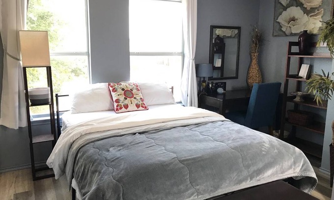 Fort Worth Resort | Private room ∙ 1 guest