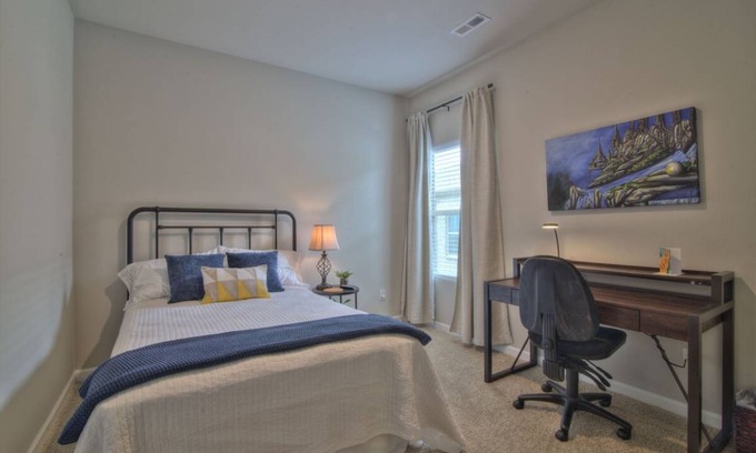 New Market Resort | Private room ∙ 1 guest