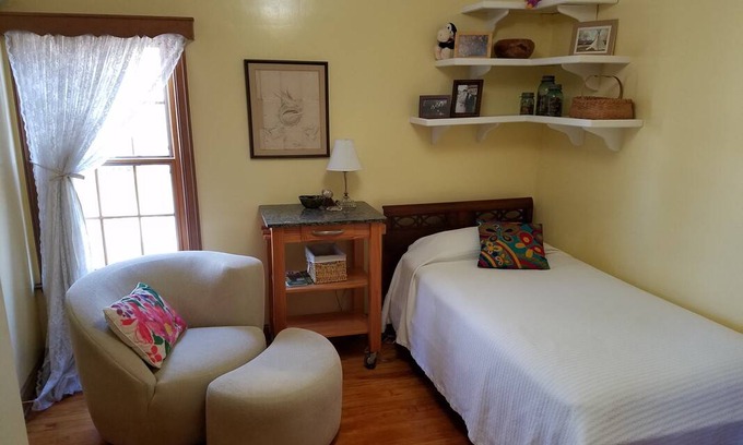 Lancaster Resort | Private room ∙ 1 guest