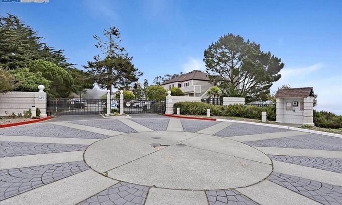 Daly City Resort | Private room ∙ 1 guest