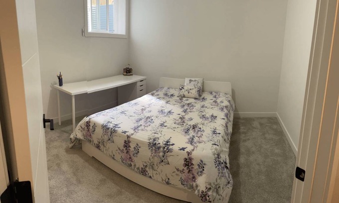 Calgary Resort | Private room ∙ 1 guest