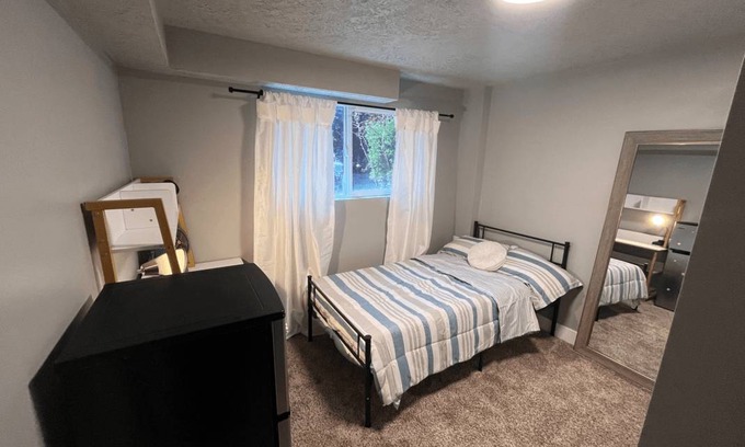 Poplar Grove Resort | Private room ∙ 1 guest