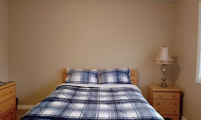 Auburn Bay Resort | Private room ∙ 2 guests