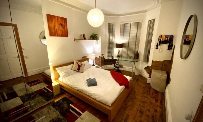 Manchester Resort | Private room ∙ 2 guests