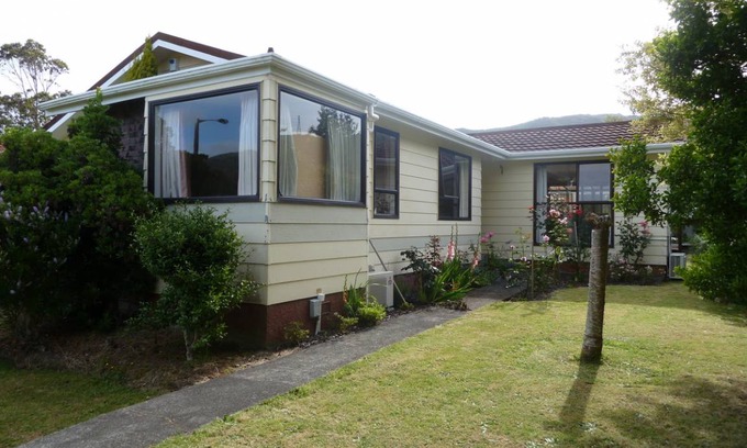 Lower Hutt Resort | Private room ∙ 2 guests
