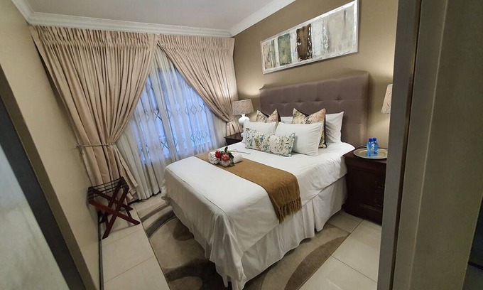 Kempton Park Resort | Private room ∙ 2 guests