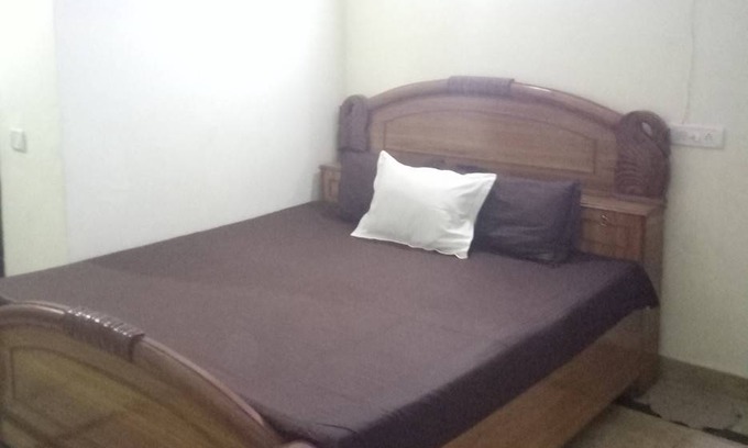 New Delhi Resort | Private room ∙ 3 guests