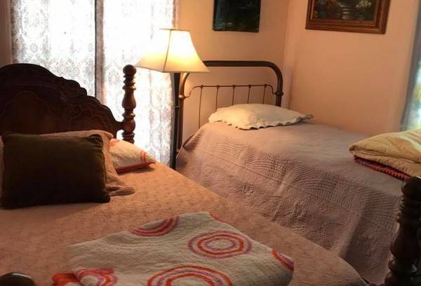 Jellico Resort | Private room ∙ 3 guests