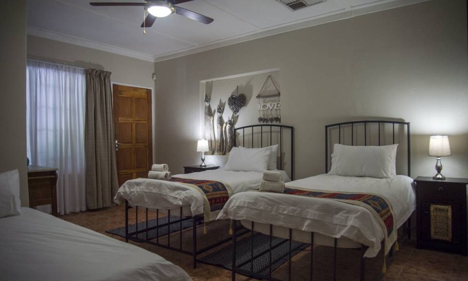 Tsumeb Resort | Private room ∙ 3 guests