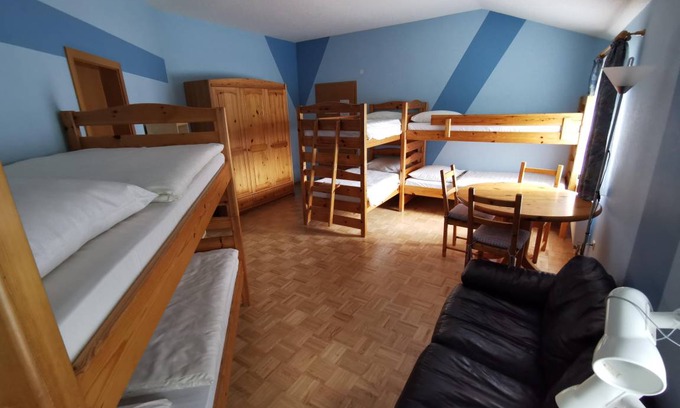 Neubulach Resort | Private room ∙ 6 guests