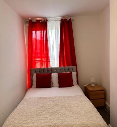 Horfield House | private room 6