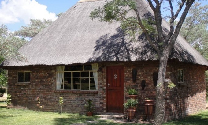 Vaalwater Resort | Private room ∙ 6 guests