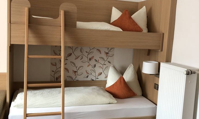 Lauf Resort | Private room ∙ 6 guests