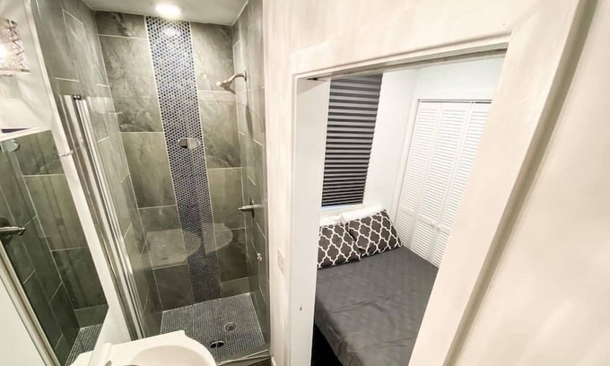 North Philadelphia East Apartment | Private Room & Bath + Smart TV & WiFi