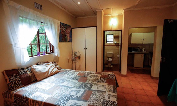Maun Resort | Private room ∙ 2 guests