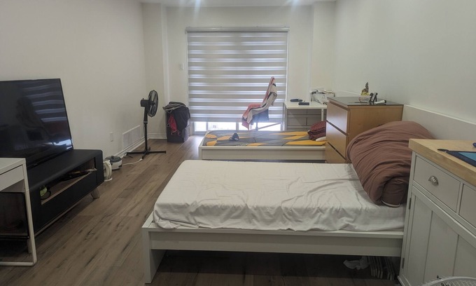 Central Erin Mills House | Private Room closer to Erin Mills Mississauga