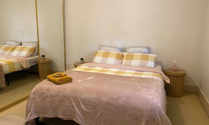 McKinnon Apartment | Private Room feels like home | 5min to Caulfield