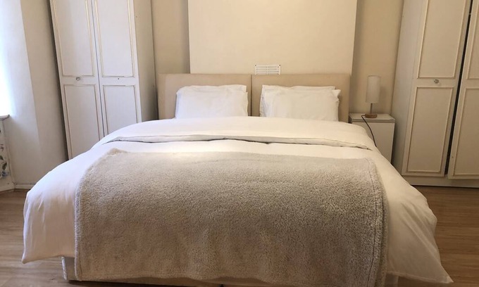 Shacklewell Resort | Private room ∙ 2 guests