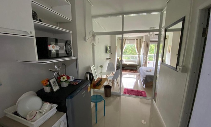Wat Ket Apartment | Private room hosted by Boyce 401