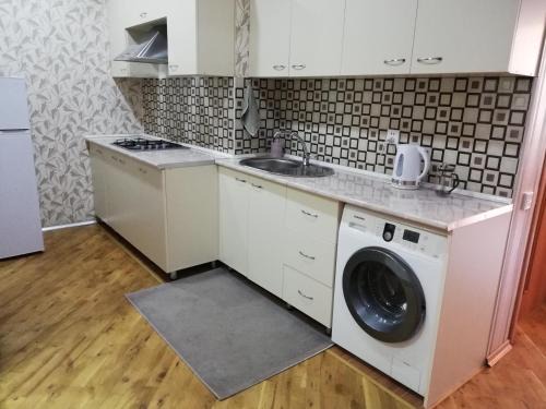 Baku House | Private Room in Shared Apartment