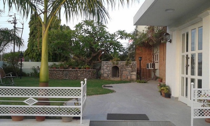 Jaipur House | Private Room near Birla Mandir