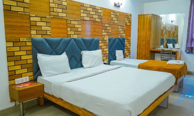South West Bed & Breakfast | private rooms in mahipalpur