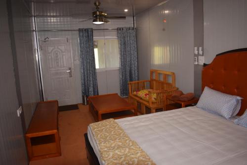 South West House | Private Rooms with International Airport View