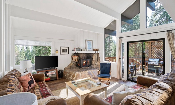 Kings Beach House | Private Ski & Lake House. Dog and Baby Friendly!