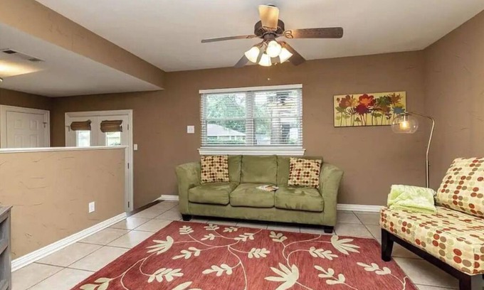 Bedford Apartment | Private, Spacious Guesthouse by DFW Airport