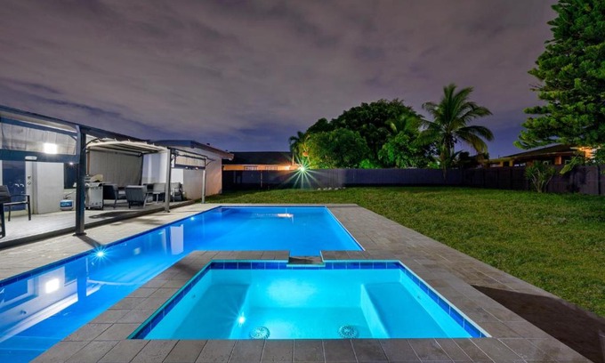 Hallandale Beach Apartment | Private Spacious House #BBQ - Hallandale Beach, Florida