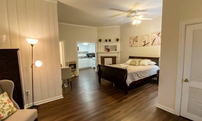 Downtown Apartment | Private Studio Downtown - UK Campus/Downtown/Rupp