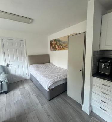 Roxeth Apartment | Private Studio Flat in Harrow
