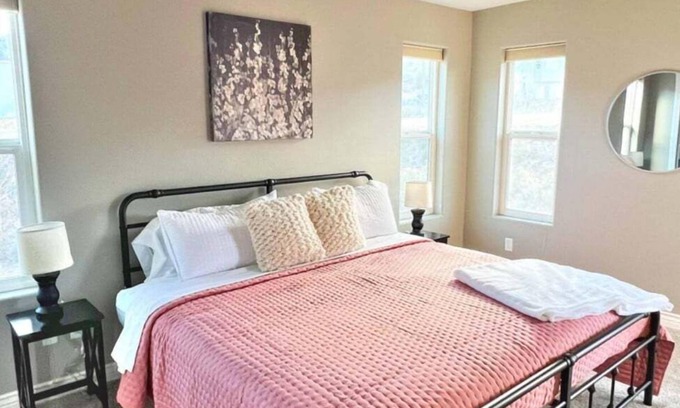 Pocatello House | Private, Stylish Townhome near ISU & Hospital