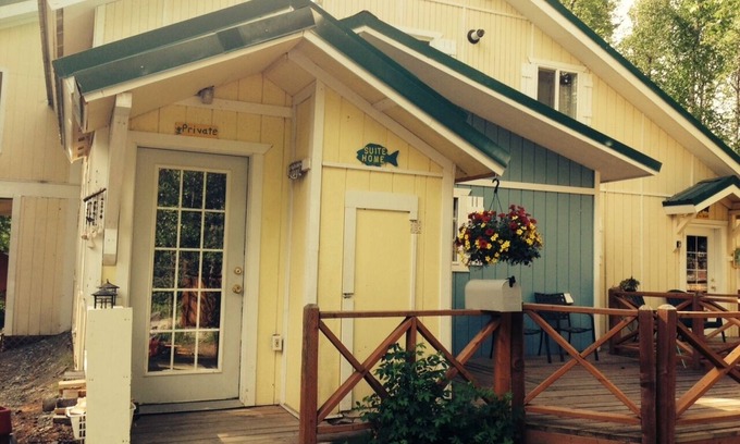 Talkeetna House | Private Suite,#1, Sauna, Fire pits, walk to town.