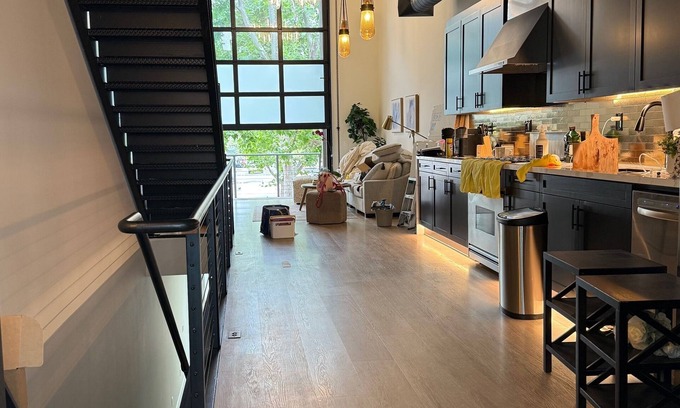 Santa Ana House | Private Suite in Santa Ana – Steps From Shopping, Dining & Hospitals