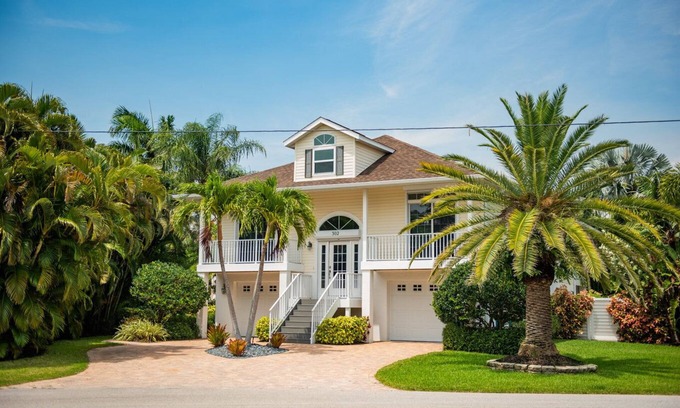 Anna Maria House | Private Tropical Oasis - Tarpon Point - Pool/Spa, Perfect Island Getaway!