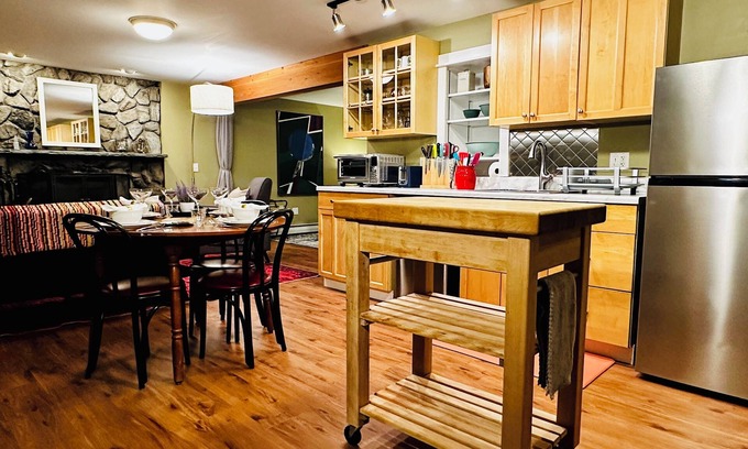 Truro Apartment | Private Truro apt near Corn Hill Beach & Ptown, dog-friendly-laundry & parking!