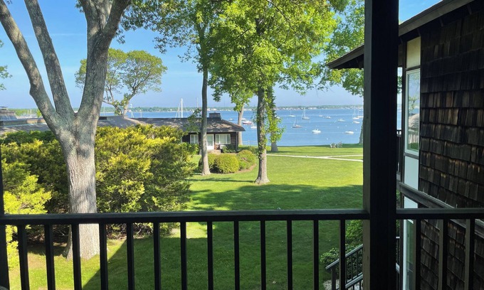 Shelter Island Heights Apartment | Private 1-bedroom waterfront apartment in fabulous Shelter Island Heights