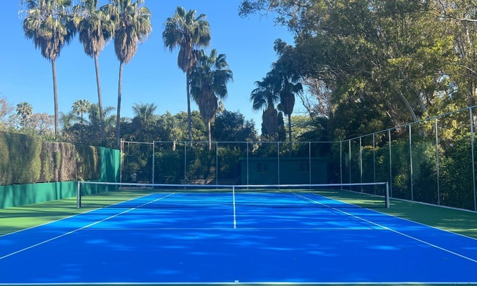 Guadalmina Villa | Private villa in exclusive area, with pool, tennis and direct access to beach