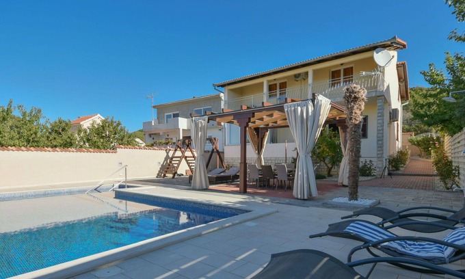 Stankovci House | Private Villa with A/C, private pool, WIFI, TV, patio, pets allowed, panoramic view, parking
