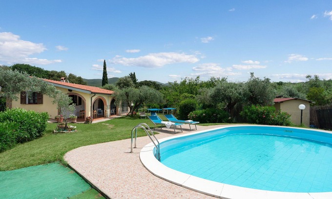 Bibbona Villa | Private Villa with A/C, WIFI, private pool, TV, patio, pets allowed, panoramic view, parking