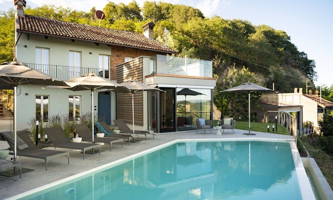 Monteu Roero Villa | Private Villa with A/C, private pool, sauna, hot tub, WIFI, TV, patio, panoramic view, close to Alba
