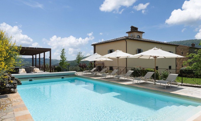 Subbiano Villa | Private Villa with private pool, hot tub, WIFI, A/C, TV, patio, panoramic view, close to Arezzo