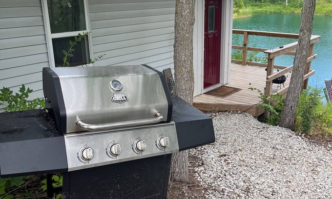 Columbia Cabin | Private Water Side Cabins