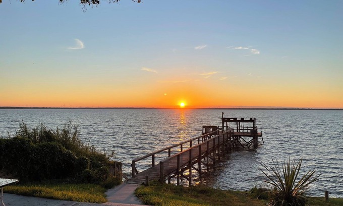 Dinero House | Private Waterfront Home on Lake Corpus Christi