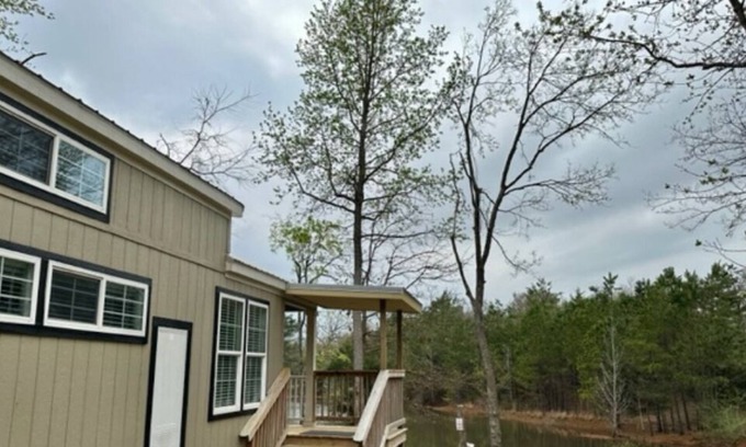 Lindale Cabin | Private Waterfront Lindale Cabin by Tyler and Horse Park