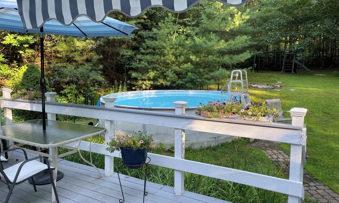 Gansevoort House | Private yard, quiet neighborhoodn7 mi. to Saratoga Race Coursen9 mi. to SPACnnnn