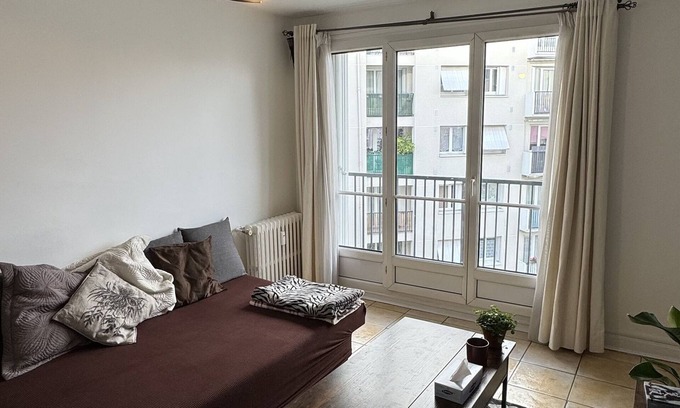 Le Kremlin-Bicetre Apartment | Proche du centre de Paris ! Appartement calme de 45m2 avec balcon